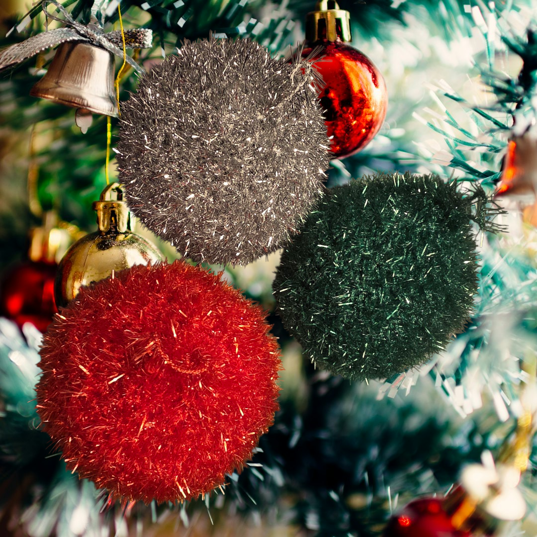 Boule de noel sur commande  de nombreuses couleurs disponibles