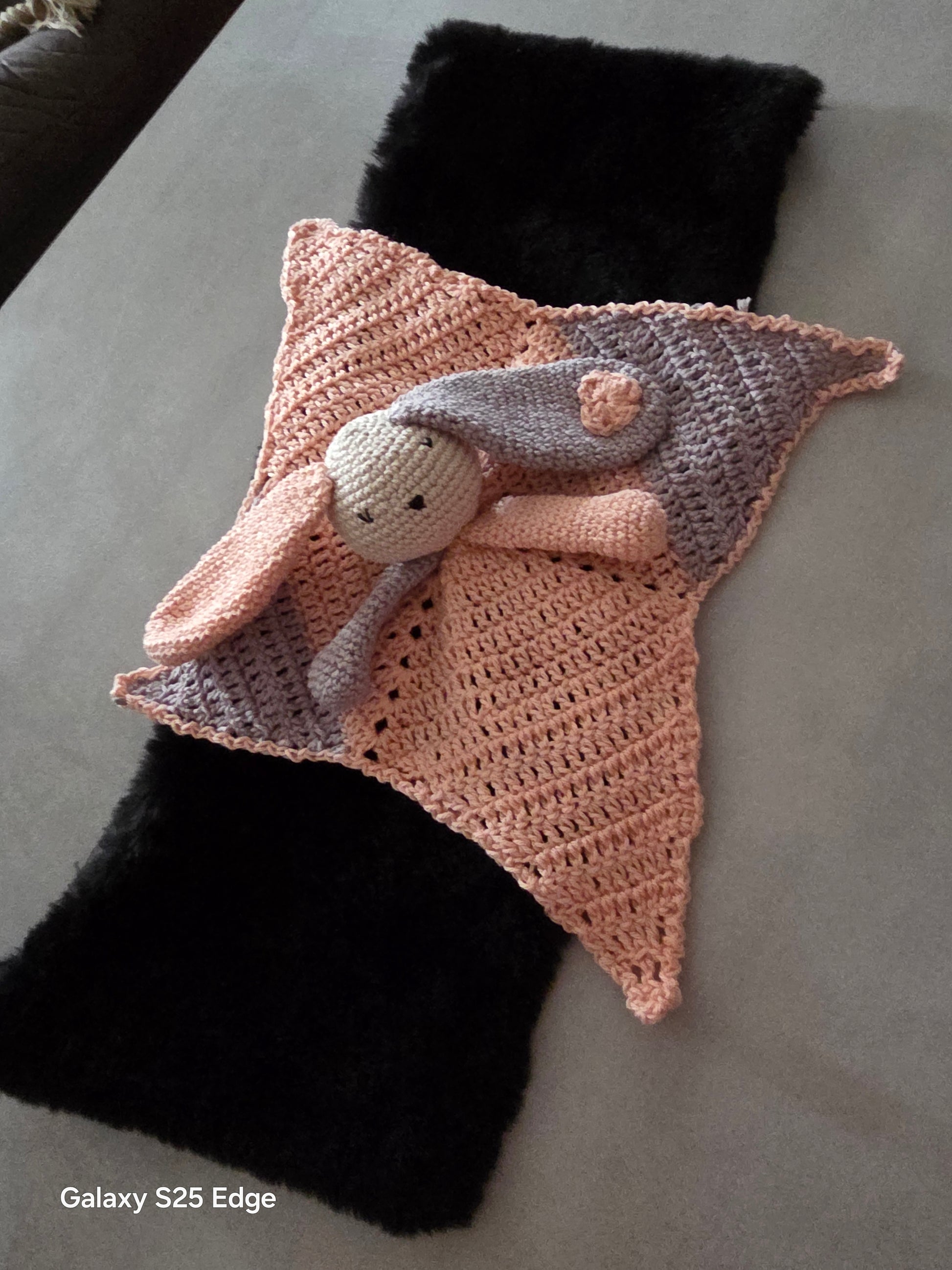 Doudou etoile avec une tête de lapin d Ourson de chat sur commande